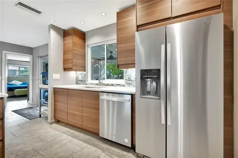 553 Riverside Drive Palm Beach Gardens FL 33410