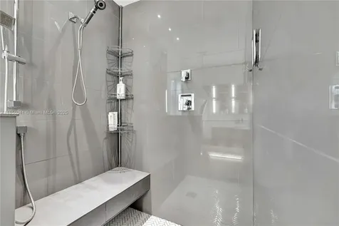 553 Riverside Drive Palm Beach Gardens FL 33410