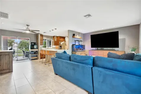 553 Riverside Drive Palm Beach Gardens FL 33410