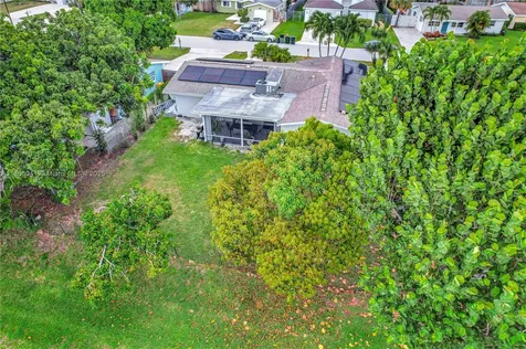 553 Riverside Drive Palm Beach Gardens FL 33410