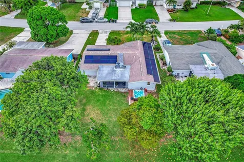 553 Riverside Drive Palm Beach Gardens FL 33410