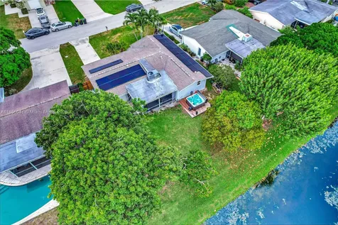 553 Riverside Drive Palm Beach Gardens FL 33410