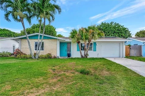 553 Riverside Drive Palm Beach Gardens FL 33410