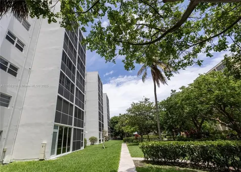 619 NE 14th Avenue Hallandale Beach FL 33009