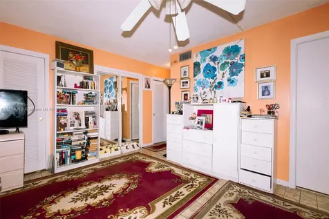 619 NE 14th Avenue Hallandale Beach FL 33009