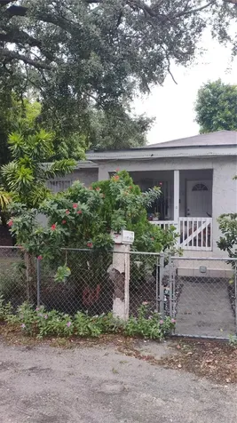 7312 NW 17th Court Miami FL 33147