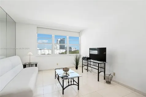 100 Lincoln Road Miami Beach FL 33139