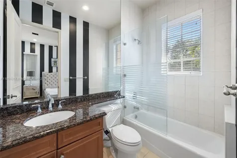 17771 Lake Azure Way Boca Raton FL 33496