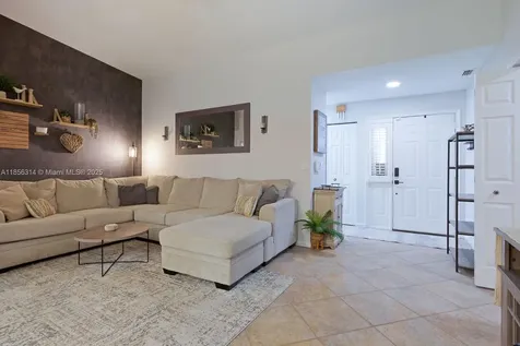715 SE 22nd Lane Homestead FL 33033