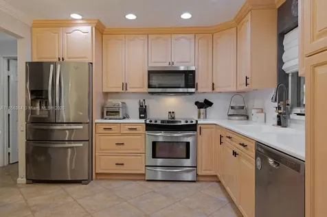 715 SE 22nd Lane Homestead FL 33033