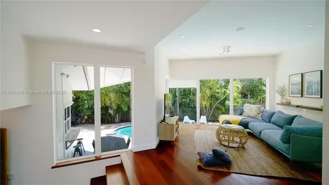 691 Ridgewood Road Key Biscayne FL 33149