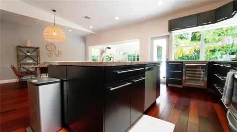 691 Ridgewood Road Key Biscayne FL 33149