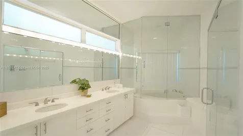 691 Ridgewood Road Key Biscayne FL 33149