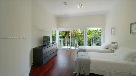 691 Ridgewood Road Key Biscayne FL 33149
