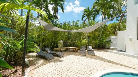 691 Ridgewood Road Key Biscayne FL 33149