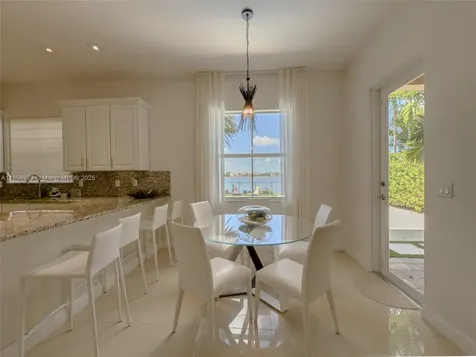 9709 Blue Isle Bay Parkland FL 33076