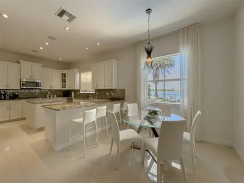 9709 Blue Isle Bay Parkland FL 33076