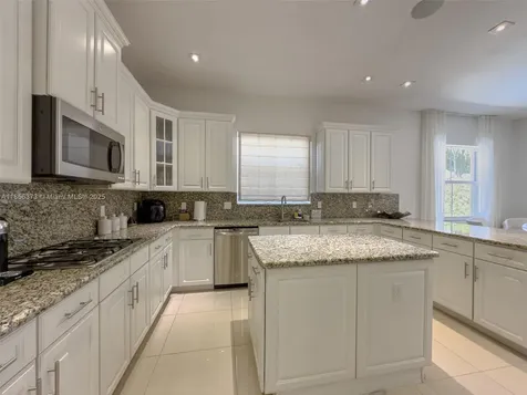 9709 Blue Isle Bay Parkland FL 33076