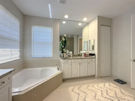 9709 Blue Isle Bay Parkland FL 33076