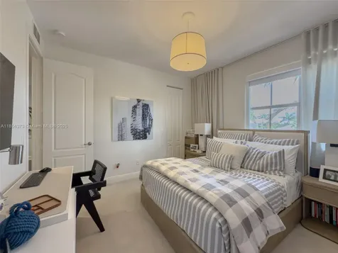 9709 Blue Isle Bay Parkland FL 33076