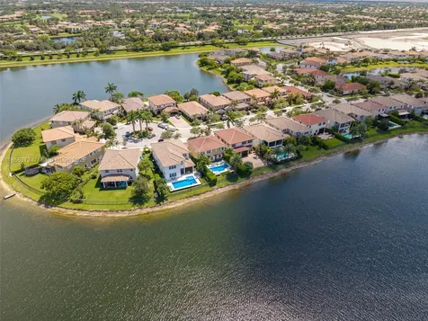 9709 Blue Isle Bay Parkland FL 33076