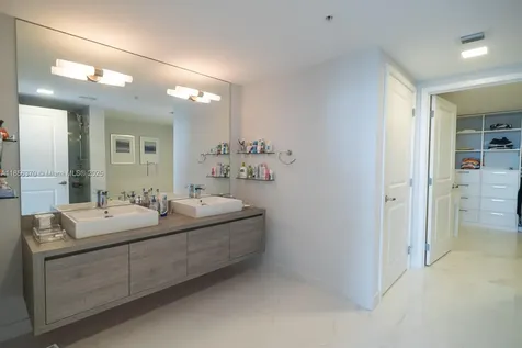 Sunny Isles Beach FL 33160