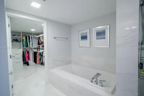 Sunny Isles Beach FL 33160