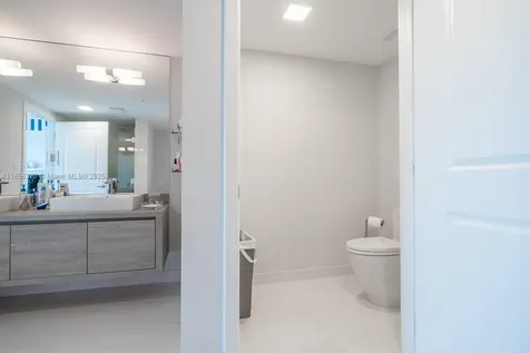 Sunny Isles Beach FL 33160