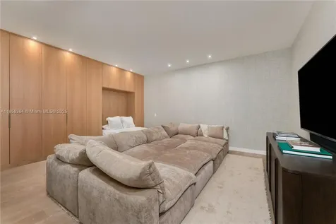 4701 N Meridian Avenue Miami Beach FL 33140