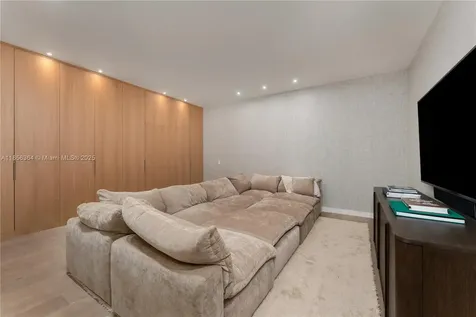 4701 N Meridian Avenue Miami Beach FL 33140