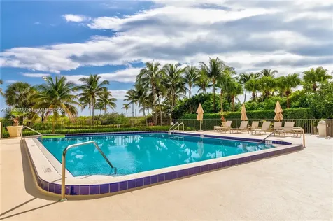 1621 Collins Avenue Miami Beach FL 33139
