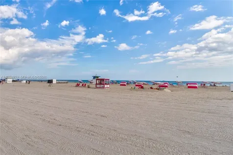 1621 Collins Avenue Miami Beach FL 33139