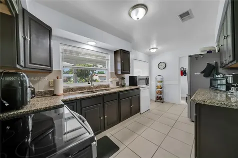 246 SE 44th Street Cape Coral FL 33904