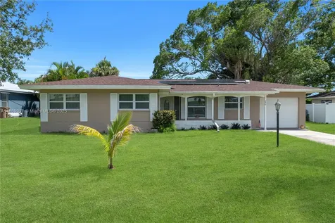 246 SE 44th Street Cape Coral FL 33904