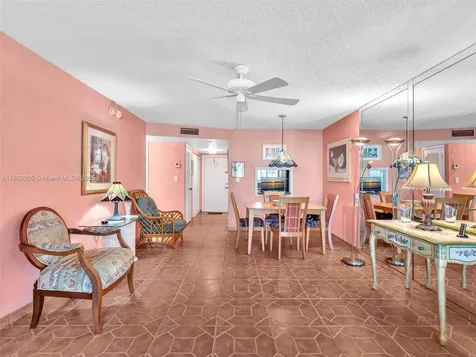 8020 N Sunrise Lakes Drive Sunrise FL 33322