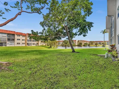 8020 N Sunrise Lakes Drive Sunrise FL 33322