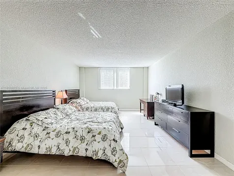 19380 Collins Avenue Sunny Isles Beach FL 33160