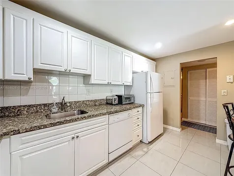19380 Collins Avenue Sunny Isles Beach FL 33160