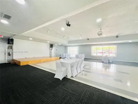 1810 SW 81st Avenue North Lauderdale FL 33068