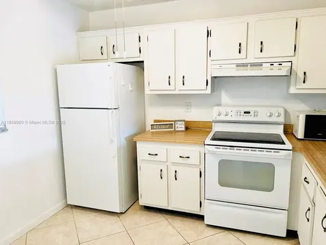 1810 SW 81st Avenue North Lauderdale FL 33068