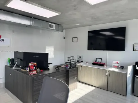 2200 SW 59th Avenue West Park FL 33023