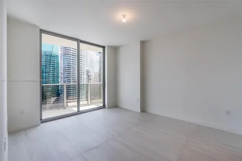 77 SE 5th Street Miami FL 33131