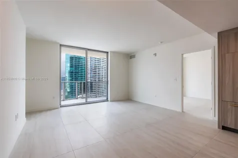 77 SE 5th Street Miami FL 33131