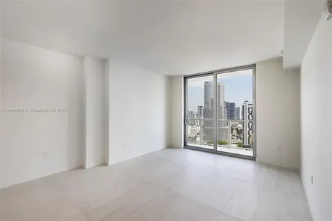 77 SE 5th Street Miami FL 33131