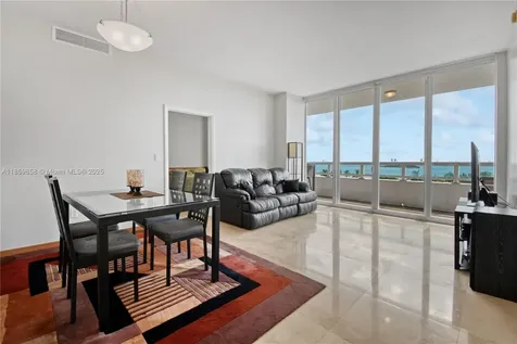 1800 N Bayshore Drive Miami FL 33132