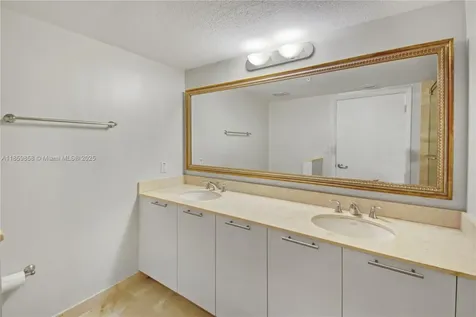 1800 N Bayshore Drive Miami FL 33132