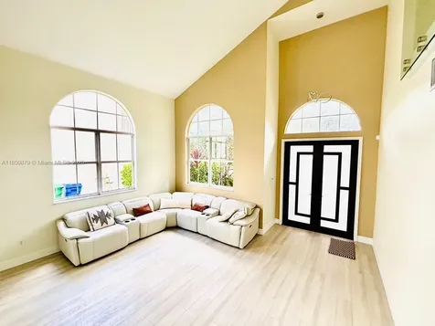 5044 SW 164th Avenue Miramar FL 33027