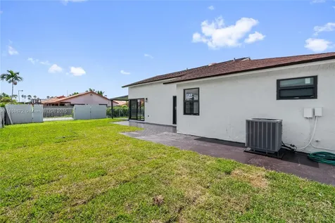 9837 SW 7th Street Miami FL 33174