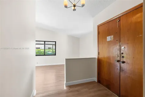 9837 SW 7th Street Miami FL 33174
