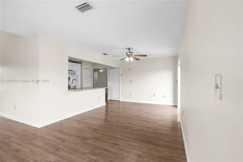 9837 SW 7th Street Miami FL 33174
